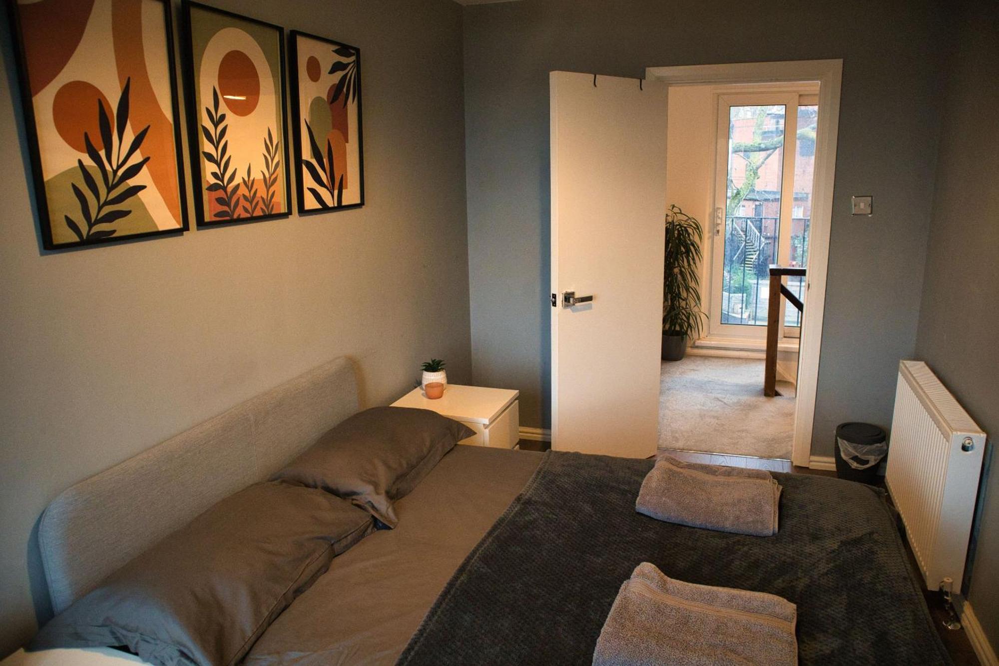Beautiful 3-Bed Apartment At Swiss Cottage Лондон Экстерьер фото