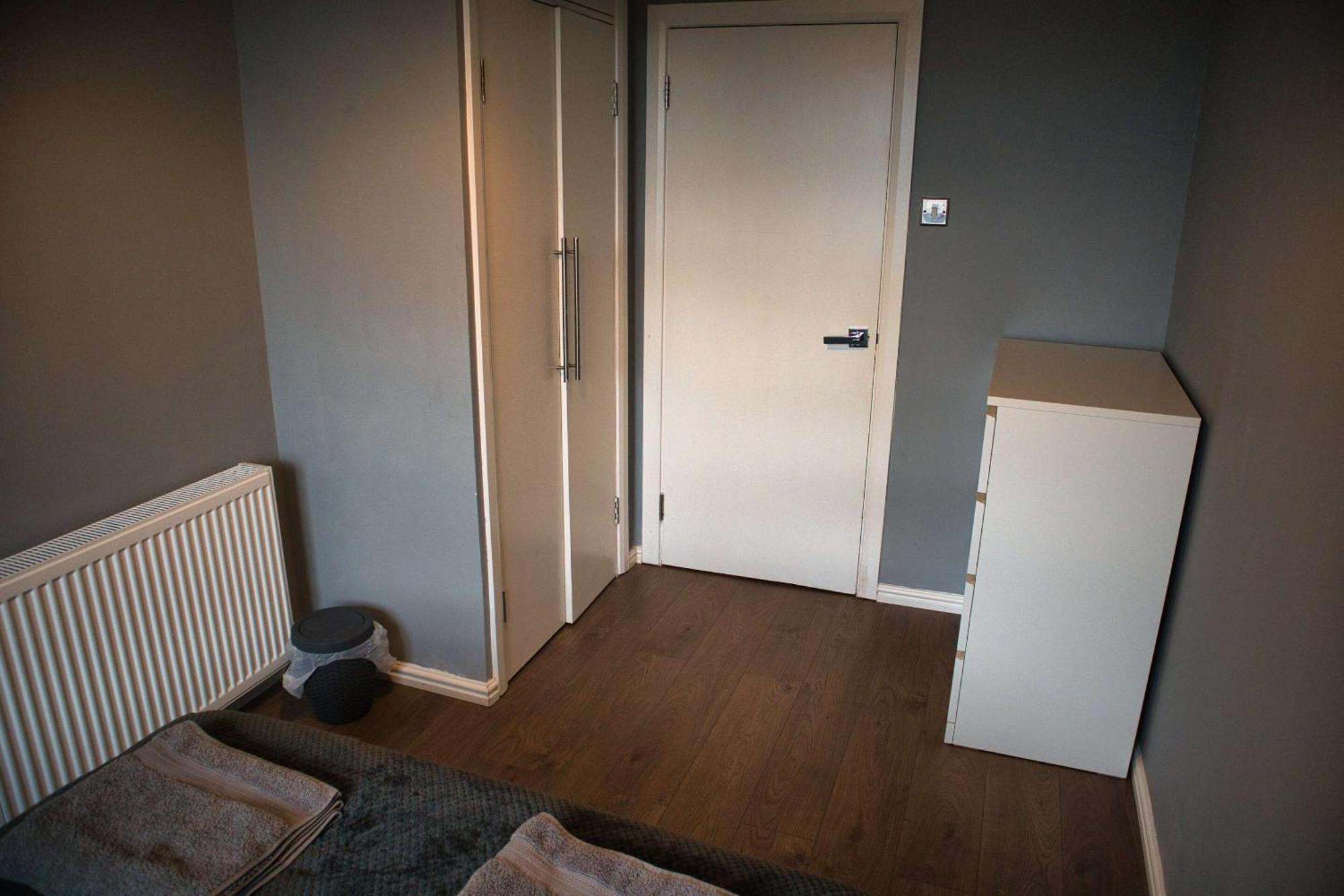 Beautiful 3-Bed Apartment At Swiss Cottage Лондон Экстерьер фото